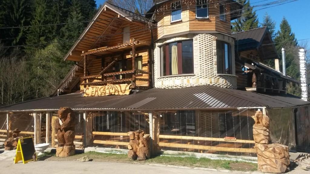 Cameră dublă la Taverna Ceahlău
